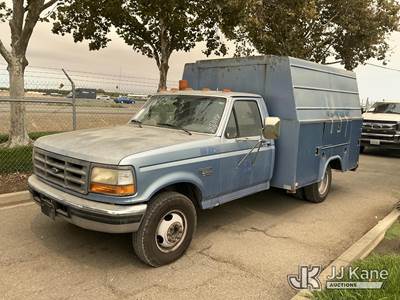 1997 Ford F-350 XL Reg. Cab DRW Enclosed Service Truck