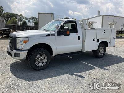 2016 Ford F350 4x4 Service Truck