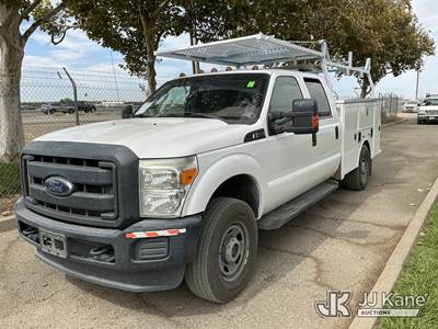 2016 Ford F-350 SD Crew-Cab Service Truck