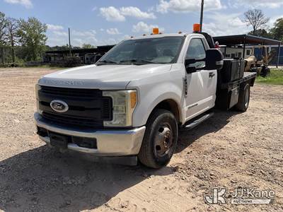 2017 Ford F-350 SD Flatbed/Service Truck