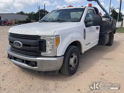 2017 Ford F-350 SD Flatbed/Service Truck