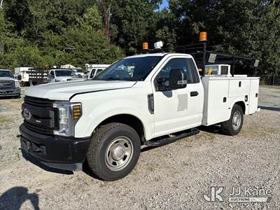 2019 Ford F350 Enclosed Service Truck