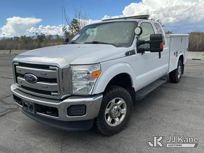 2016 Ford F350 4x4 Extended-Cab Service Truck