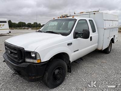 2002 Ford F350 4x4 Extended-Cab Enclosed Service Truck
