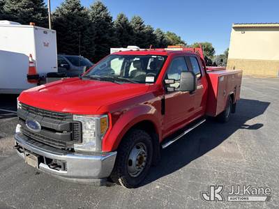 2017 Ford F350 Extended-Cab Enclosed Service Truck