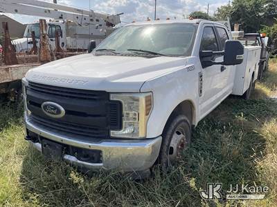 2018 Ford F-350 SD Crew-Cab Service Truck