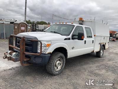 2016 Ford F350 4x4 Crew-Cab Enclosed Service Truck