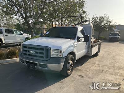 2006 Ford F-350 SD XL DRW Service Truck