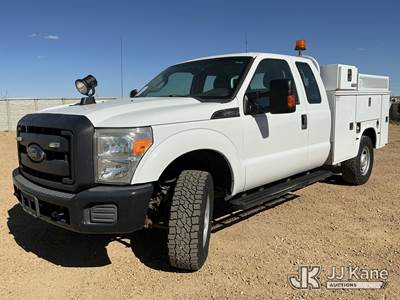 2014 Ford F-350 SD 4x4 Extended-Cab Service Truck