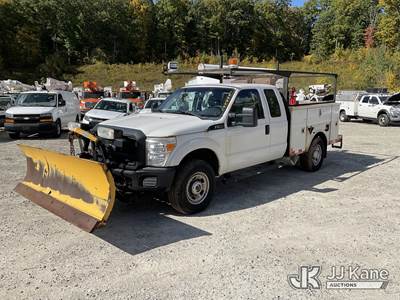 2016 Ford F350 4x4 Crew-Cab Service Truck