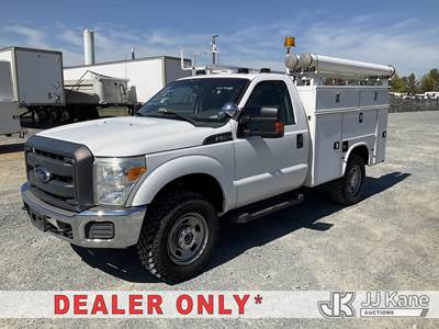 2015 Ford F350 4x4 Service Truck