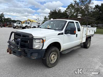 2012 Ford F350 4x4 Extended-Cab Flatbed/Service Truck