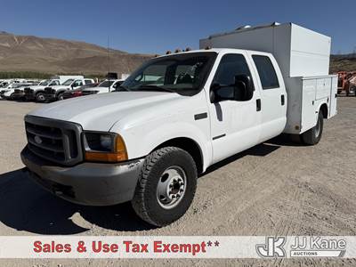 2000 Ford F350 Crew-Cab Enclosed High-Top Service Truck