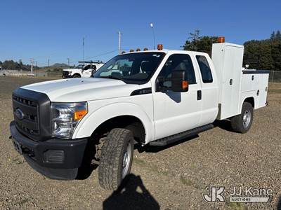 2016 Ford F-350 SD Extended-Cab Enclosed Service Truck