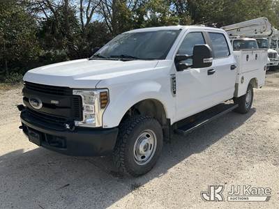 2019 Ford F-350 SD Crew-Cab Service Truck