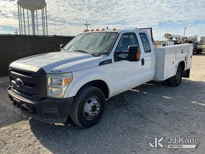 2016 Ford F-350 SD Extended-Cab Service Truck