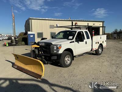 2016 Ford F350 Extended-Cab Service Truck