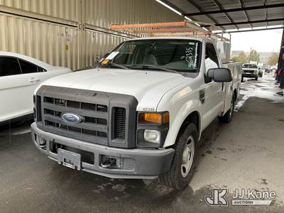 2008 Ford F-350 SD Enclosed Service Truck