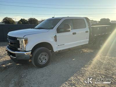 2019 Ford F-350 SD Crew-Cab Flatbed/Service Truck