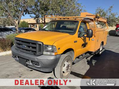 2004 Ford F-450 SD Regular Cab 2WD DRW Service Truck