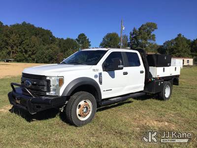 2019 Ford F-450 SD Crew-Cab Flatbed/Service Truck