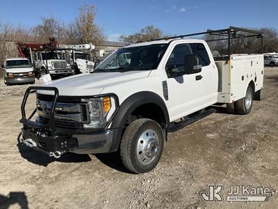 2017 Ford F-450 SD Extended-Cab Service Truck