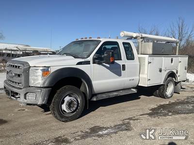 2016 Ford F450 4x4 Extended-Cab Service Truck