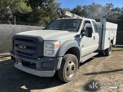 2013 Ford F-450 SD SuperCab DRW 4WD Extended-Cab Service Truck