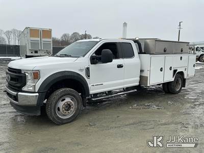 2021 Ford F450 4x4 Extended-Cab Service Truck