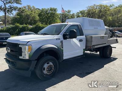 2017 Ford F-450 SD Flatbed/Service Truck