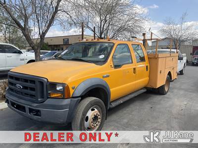 2006 Ford F-450 SD Crew-Cab Service Truck