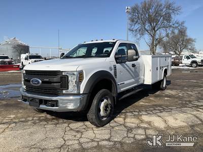 2018 Ford F-450 SD Extended-Cab Service Truck