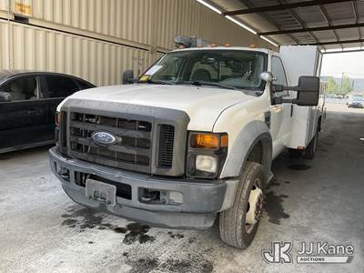 2009 Ford F-450 SD Regular Cab 2WD DRW Service Truck