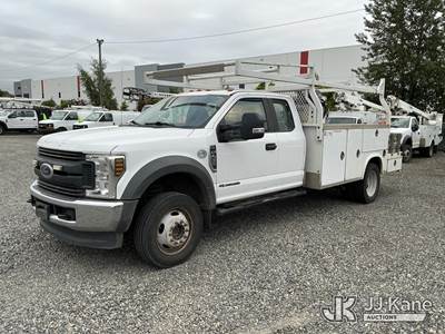 2018 Ford F-450 SD Extended-Cab Service Truck
