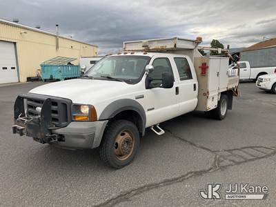 2005 Ford F-450 SD Crew-Cab Flatbed/Service Truck