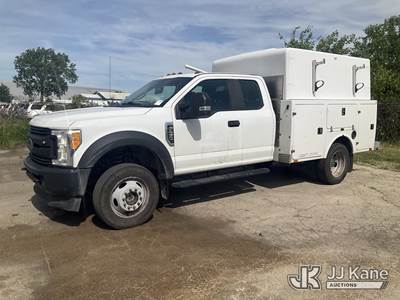 2017 Ford F450 4x4 Extended-Cab Enclosed Service Truck