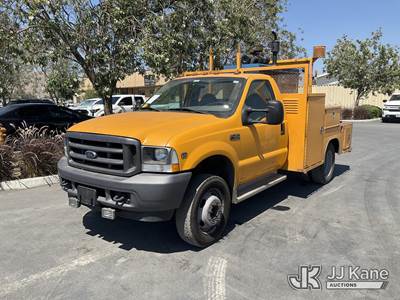 2003 Ford F-450 SD Regular Cab DRW Utility Truck