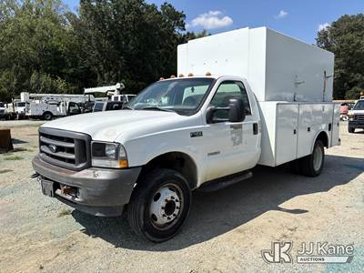 2004 Ford F-450 SD Enclosed High-Top Service Truck