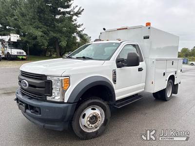 2017 Ford F-450 SD Enclosed Service Truck