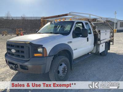 2006 Ford F-450 SD SuperCab DRW Extended-Cab Flatbed/Service Truck