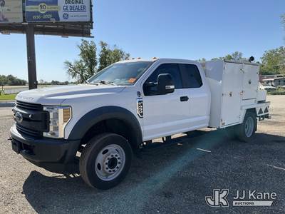 2017 Ford F-450 SD SuperCab DRW Extended-Cab Welder Truck