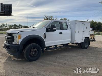 2017 Ford F-450 SD SuperCab DRW Extended-Cab Welder Truck