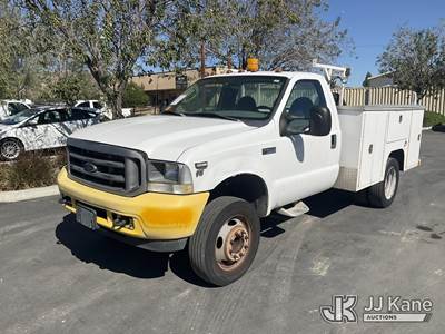 2003 Ford F-450 SD Regular Cab DRW Service Truck