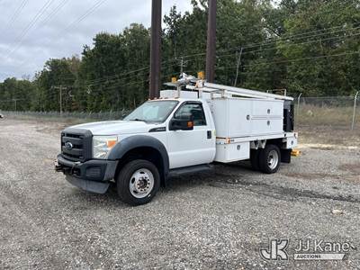 2015 Ford F550 4x4 Flatbed/Service Truck