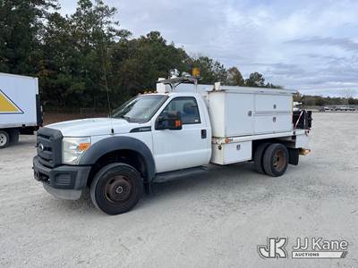 2014 Ford F550 4x4 URD/Flatbed Truck