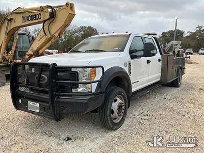 2017 Ford F-550 Crew-Cab Flatbed/Service Truck