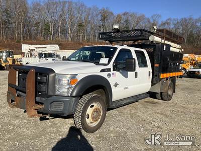2016 Ford F-550 Crew Cab DRW 4WD Flatbed/Service Truck