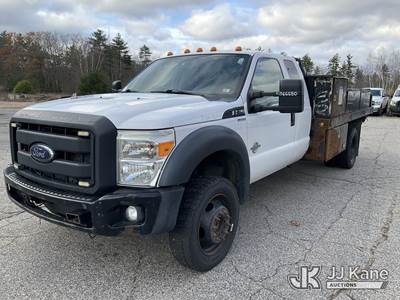 2013 Ford F550 4x4 Extended-Cab Flatbed Truck