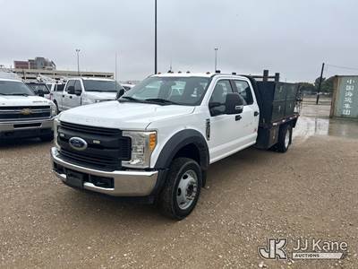2017 Ford F-550 Crew Cab DRW 2WD Flatbed/Service Truck