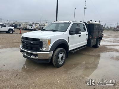 2017 Ford F-550 Crew Cab DRW 2WD Flatbed/Service Truck